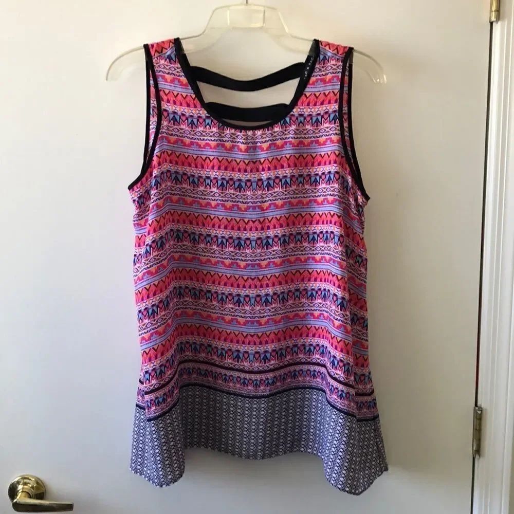 Zac & Rachel Tank top. Size M. Gently Used